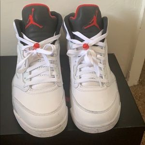 Air Jordan retro 5...